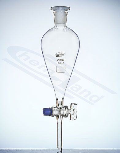 ATDALĀMĀ PILTUVE AR LIGZDU SQUIB STOPKRĀNS STIKLS