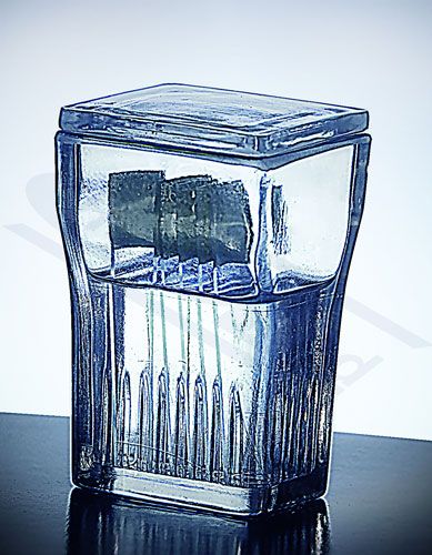 Krāsošanas burka vertikāli pēc Hellendahl 9 slaidiem