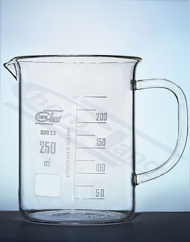 mērglāze zemas formas ar rokturi 00600ml borosilikāta stikls